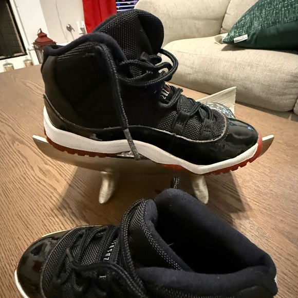 Kids Black and Red Jordan Retro Sneakers - Picture 5 of 8